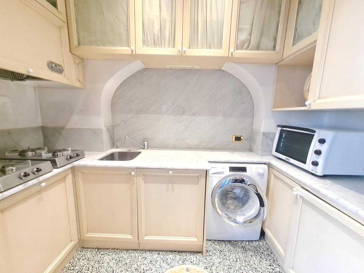 Fontana Cozy Apartment Milan Bagian luar foto